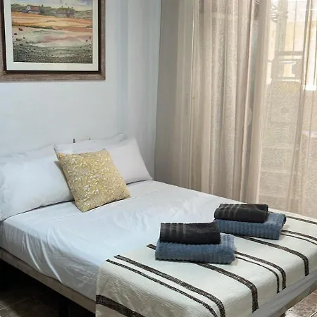 Apto Con Piscina. No Uses Coche Vacaciones. *