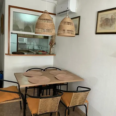 Apto Con Piscina. No Uses Coche Vacaciones.