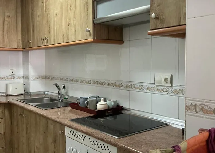 Apartamento Apto Con Piscina. No Uses Coche Vacaciones. *