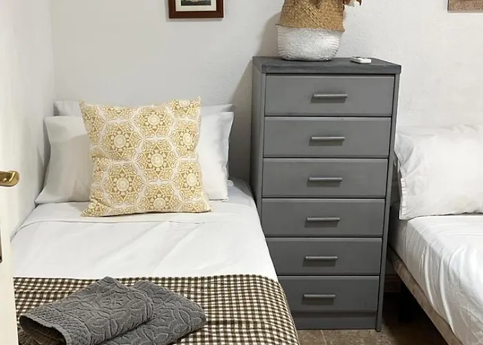 Apartamento Apto Con Piscina. No Uses Coche Vacaciones.